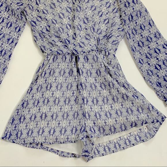 Honey and Rosie Romper Blue Periwinkle Surplice Long Sleeve Romper Small - Picture 14 of 14